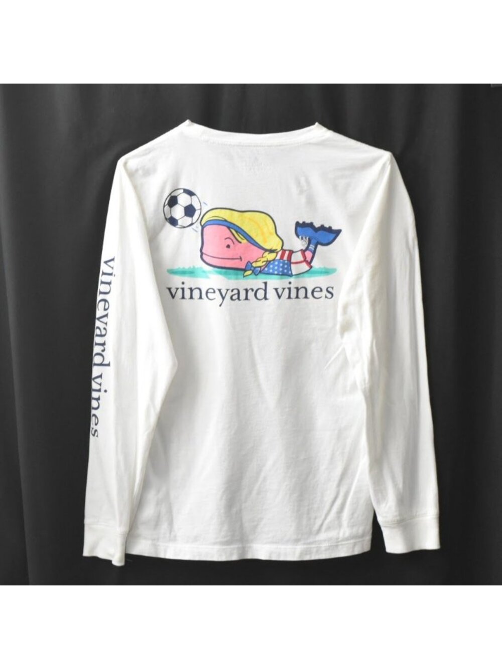 Vineyard Vines Girls M 10 12 Long Sleeve T-Shirt Soccer Whale Graphic Pocket Tee